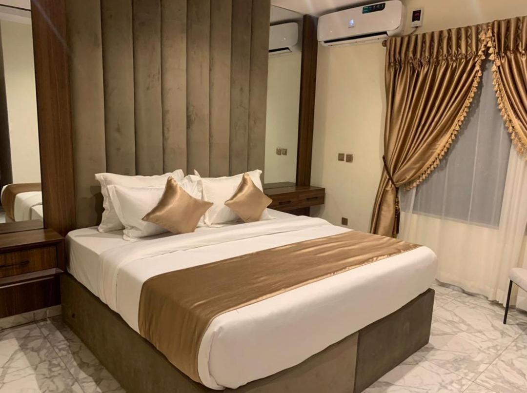 God'S Touch Apartments Remi Fani Kayode Gra. Ikeja Exterior photo